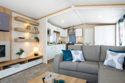2 bedroom static caravan for sale, Stixwould Road, Woodhall Spa Lincolnshire