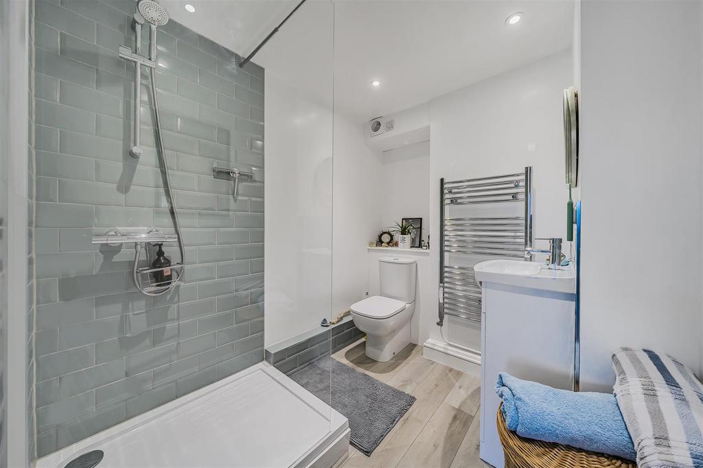 Ensuite Shower Room