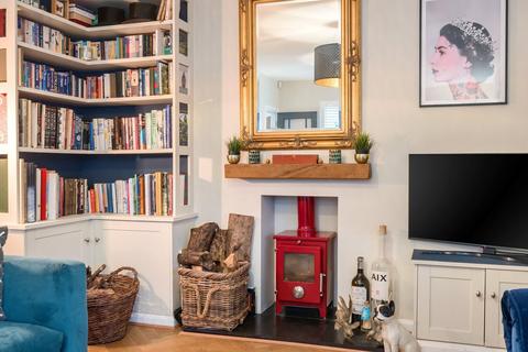 7 Onslow Close, Thames Ditton, KT7 0JH