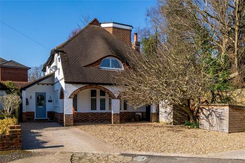 Onslow Close, Thames Ditton, KT7