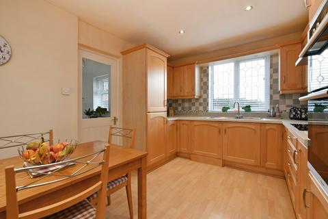 10 Bents Crescent, Dronfield, S18 2EY