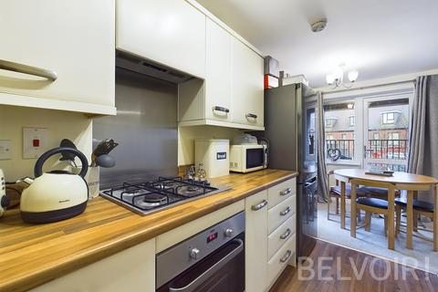 2 bedroom flat for sale, Upton Walk, Telford TF1