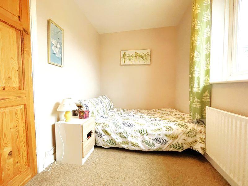Bed3a.JPG