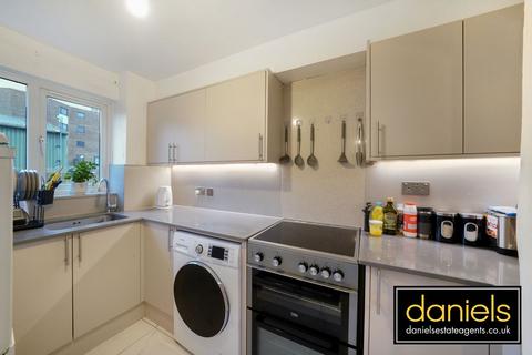 1 bedroom apartment for sale, Trenmar Gardens, London, NW10