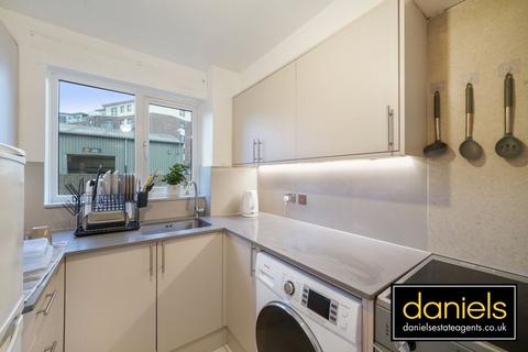 1 bedroom apartment for sale, Trenmar Gardens, London, NW10