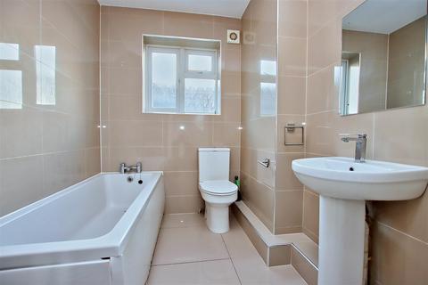 2 bedroom flat for sale, Shenley Road, Borehamwood