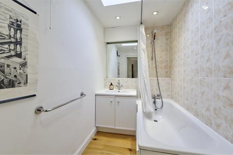 Studio for sale, Queen's Gate, London SW7