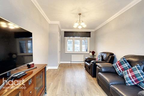 17 The Drive, Harold Wood, Romford, RM3 0DU