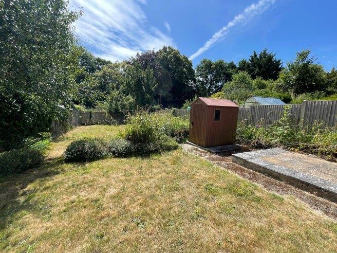 Hillside-avenue-ct2-8ha-1014972