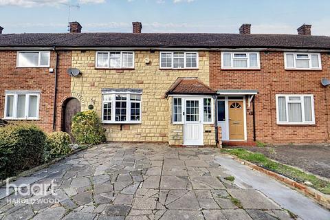 3 bedroom terraced house for sale, Bridgwater Road, Romford