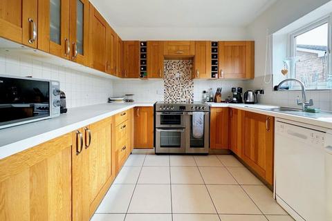 undefined, Saltdean Vale, Saltdean, BN2 8HF