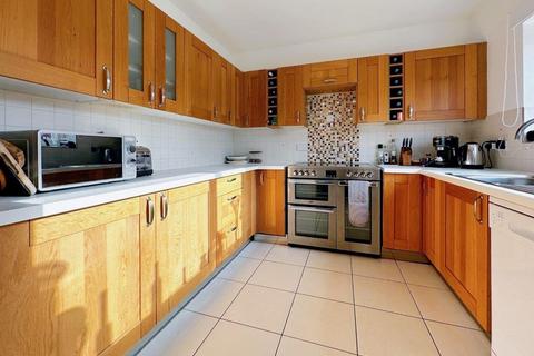 undefined, Saltdean Vale, Saltdean, BN2 8HF