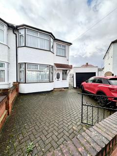 3 bedroom semi-detached house for sale, Rayleigh Close, N13