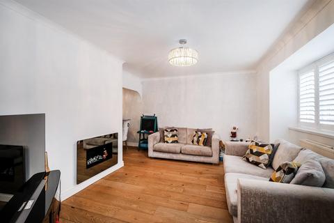 22 Cripsey Avenue, Ongar, CM5 0AT