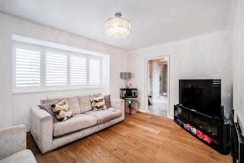 22 Cripsey Avenue, Ongar, CM5 0AT