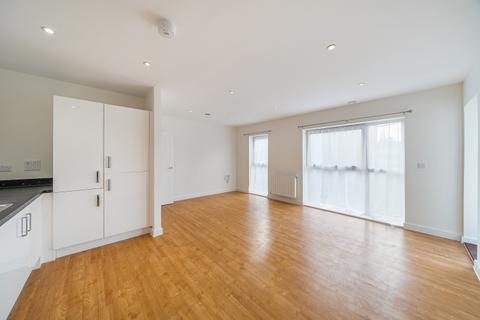 1 bedroom flat to rent, Ferraro Close, Hounslow, TW5