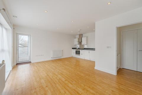 1 bedroom flat to rent, Ferraro Close, Hounslow, TW5