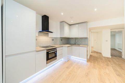 2 bedroom flat for sale, Station Avenue, London SW9