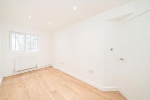 2 bedroom flat for sale, Station Avenue, London SW9