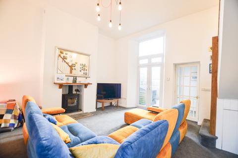 4 bedroom detached house for sale, 32 Rhind Street, PL31 2EL Bodmin, Cornwall, UK