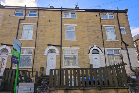 3 bedroom terraced house to rent, Buxton Street, Bradford, BD9