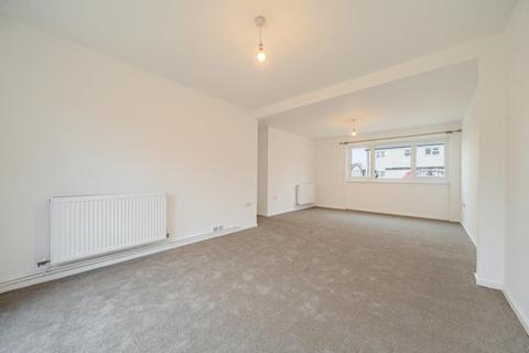 3 bedroom terraced house to rent, 91 STANMORE CRESCENT, Carterton OX18