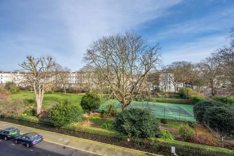 2 bedroom flat for sale, Norland Square, Holland Park, London, W11