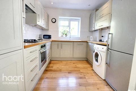 3 bedroom semi-detached house for sale, Rookery Close, NW9