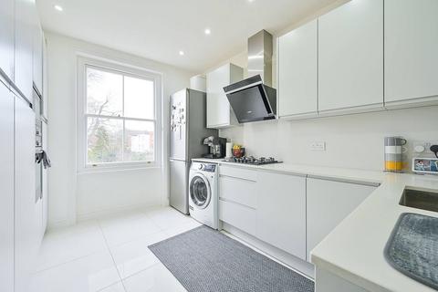 3 bedroom flat for sale, Hereford Road, Acton, London, W3