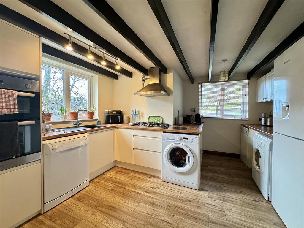 Kitchen (L Shape)
