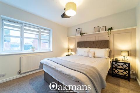 8 Calcutt Way, Shirley, Solihull, B90 1RS