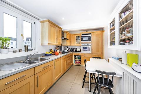 4 bedroom apartment for sale, Queens Gardens, Bayswater
