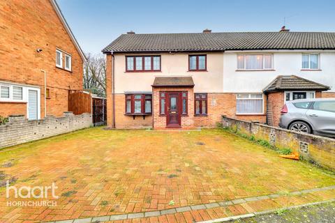 3 bedroom end of terrace house for sale, Wedlake Close, Hornchurch