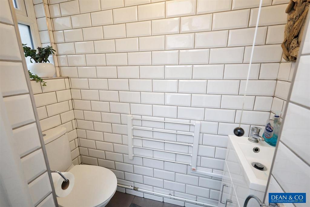 Cloak room