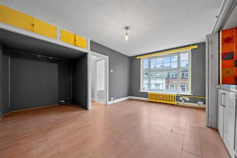 Studio for sale, High Street, Guildford