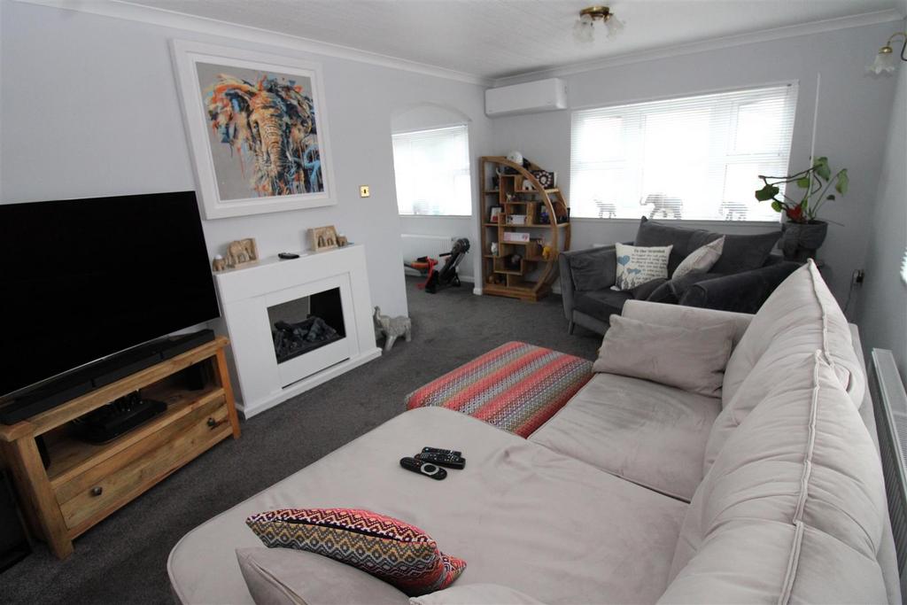 Lounge.JPG