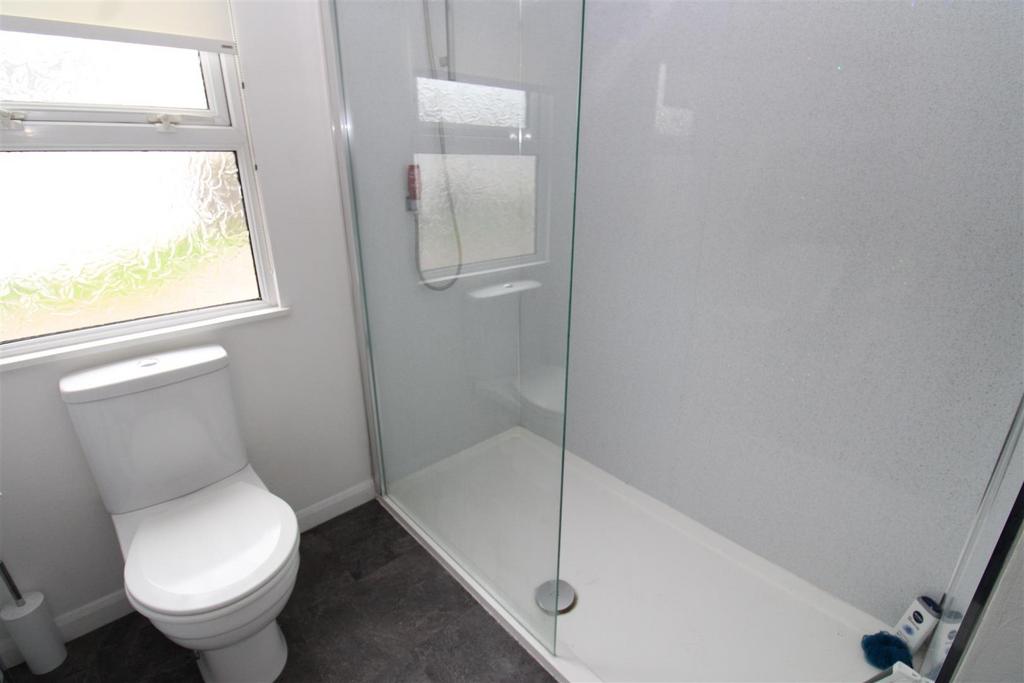 Shower room.JPG