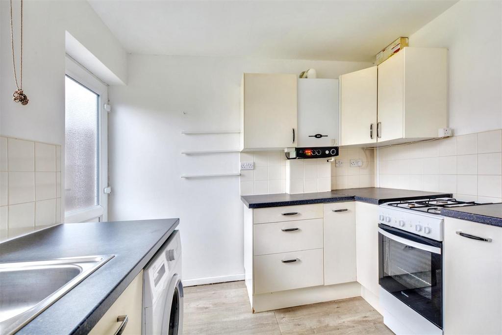 Kitchen 2.jpeg