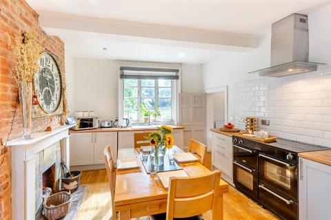 undefined, Shifnal TF11