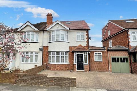 31 Charldane Road, London, SE9 3PF