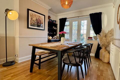 31 Charldane Road, London, SE9 3PF