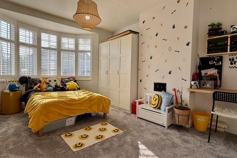 31 Charldane Road, London, SE9 3PF
