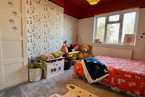 31 Charldane Road, London, SE9 3PF