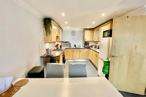 1 bedroom apartment to rent, Maxim Apartments, Wheeler Place, Bromley, Kent, BR2