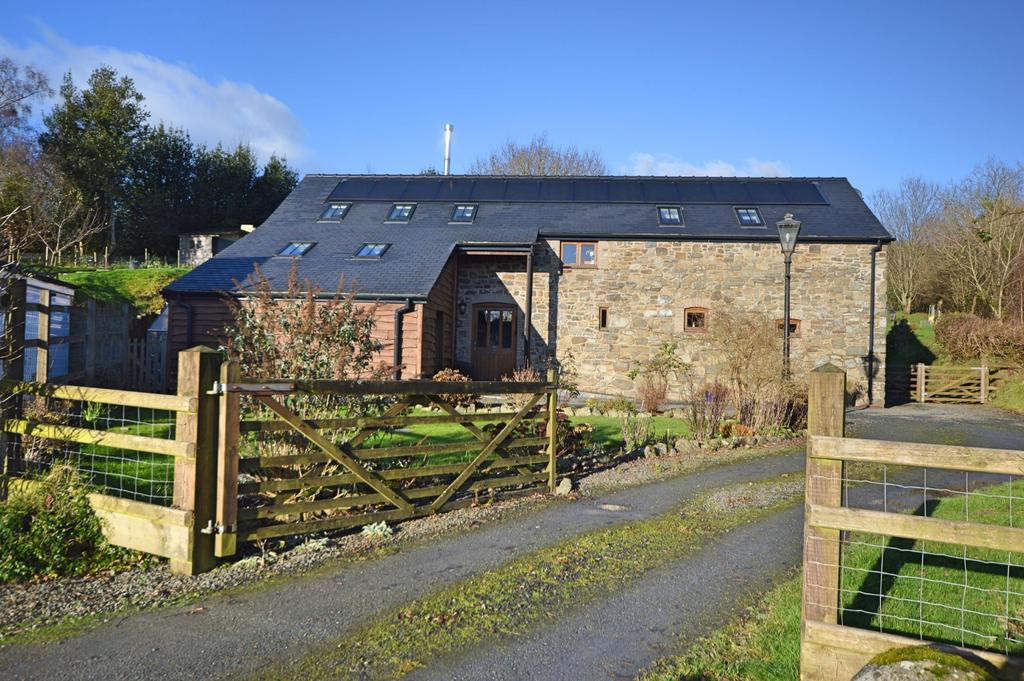 Carno, Caersws, Powys, SY17 3 bed detached house - £525,000