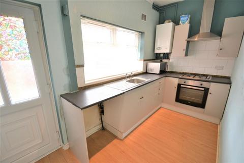 2 bedroom end of terrace house to rent, Astley Street, Manchester M29