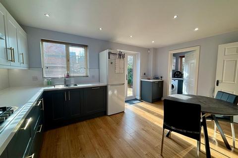1 Clover Field, Northampton, NN4 5DB
