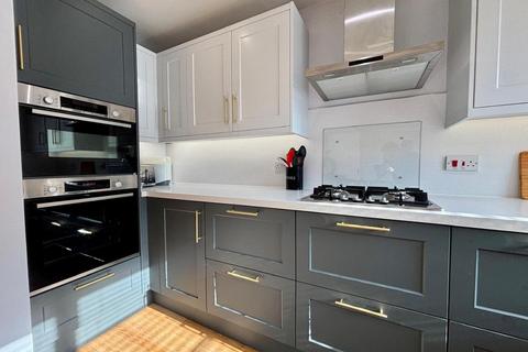 1 Clover Field, Northampton, NN4 5DB