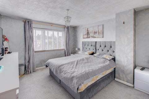 3 Cherry Orchard Drive, Bromsgrove, B61 8RJ