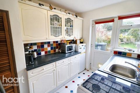 3 bedroom semi-detached house for sale, Meadow Walk, Dartford